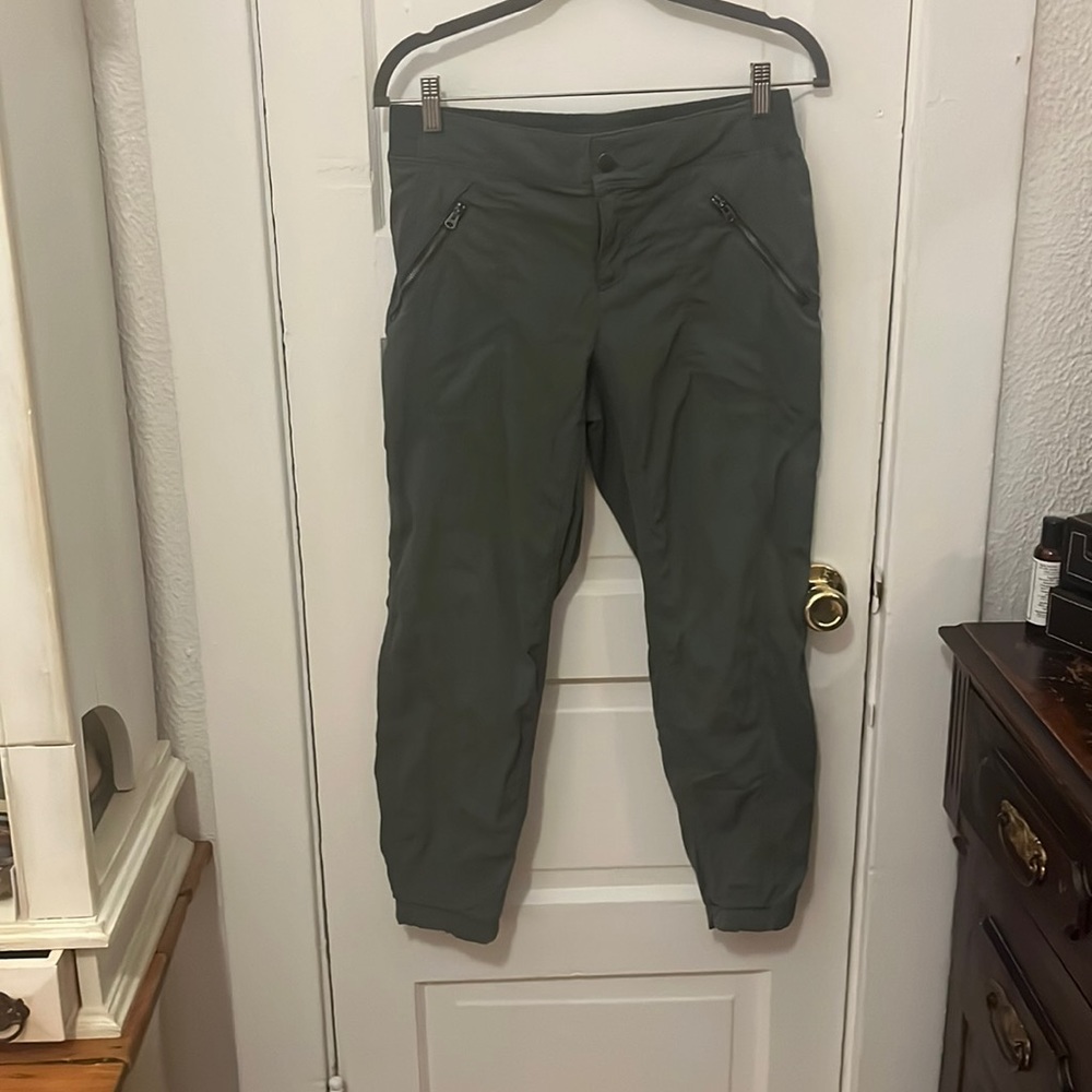Athleta ankle jogger hike pants